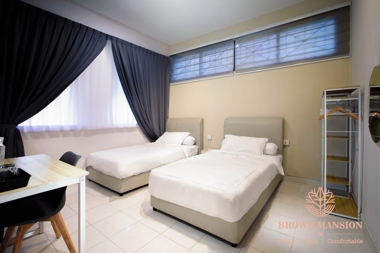 Brown Mansion 2 - Gambar 6